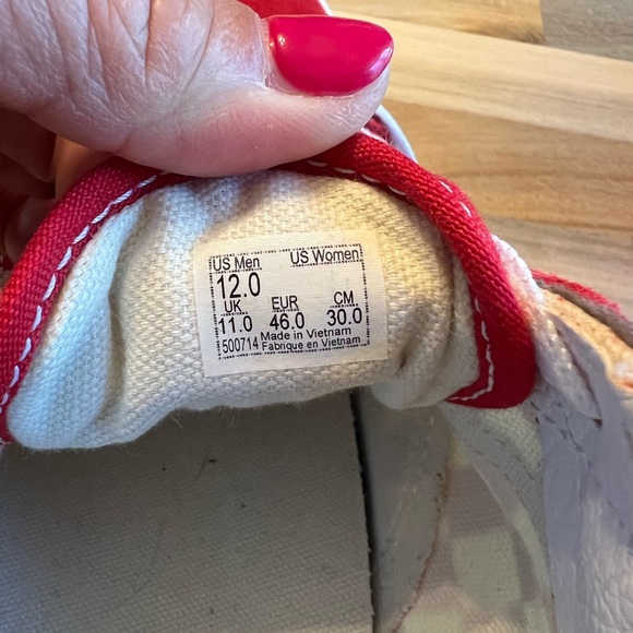 Vans Men’s Red and White Checkered Old School Sneakers Size 12 / EU 46 NEW - Picture 7 of 7